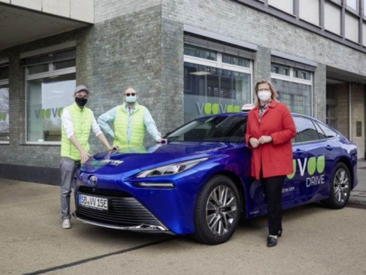 Toyota Mirai. Takiego samochodu do nauki jazdy jeszcze nie było